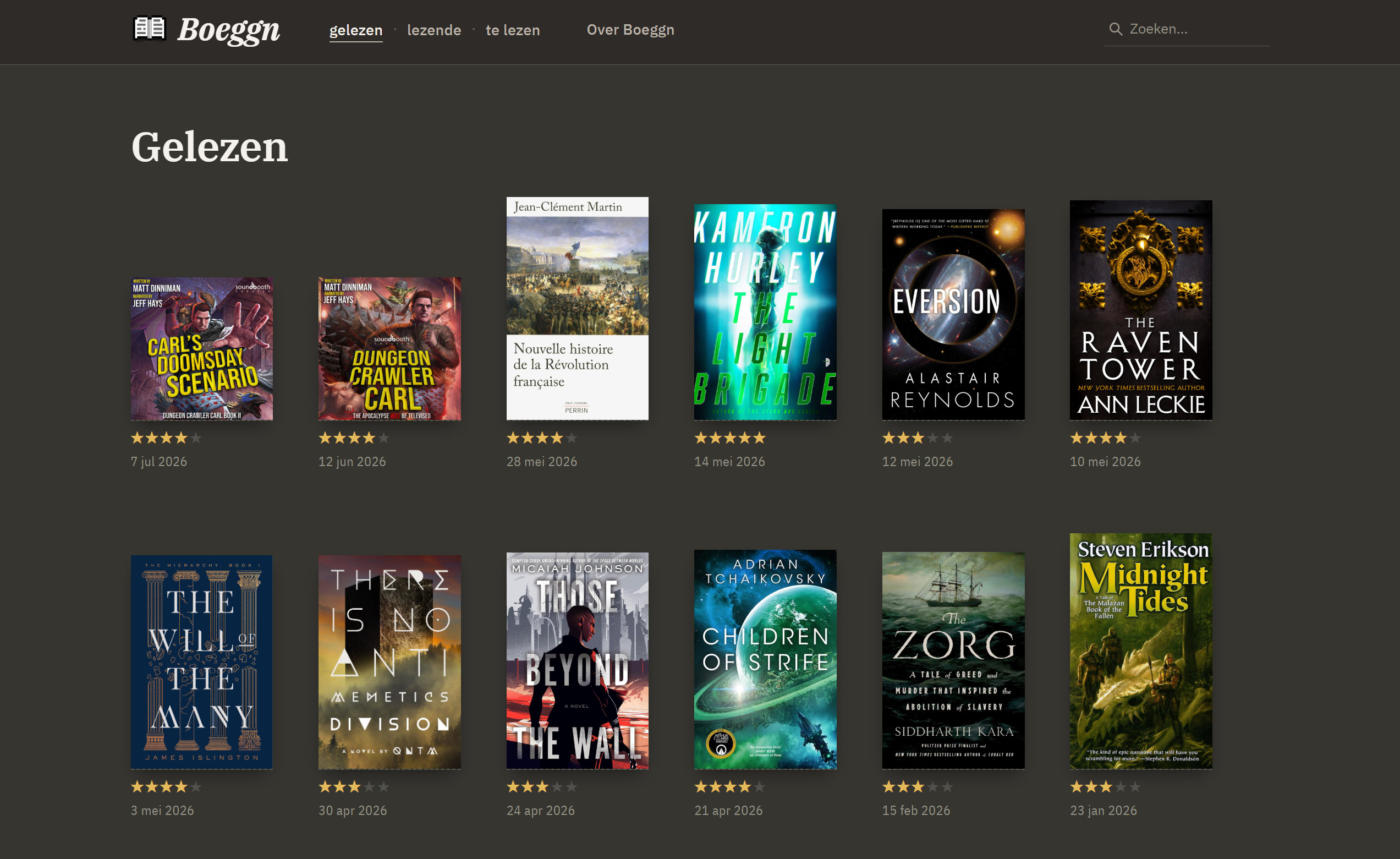 The new Boeggn home page: a dark bookshelf of covers, bottom-aligned, spines out.